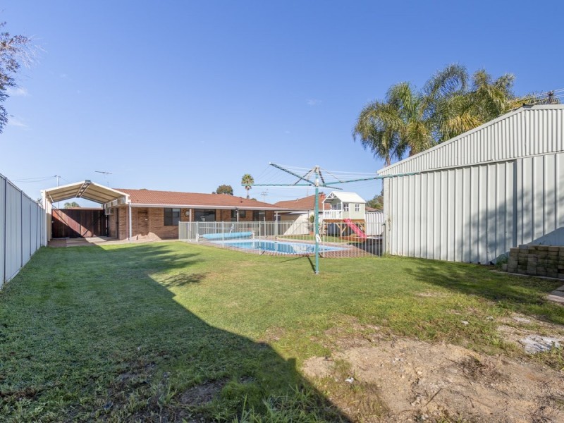 24 Eppalock Grove, South Lake WA 6164