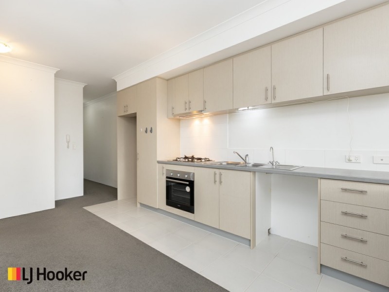 Apartment 8/11 Debenham Street, Thornlie WA 6108