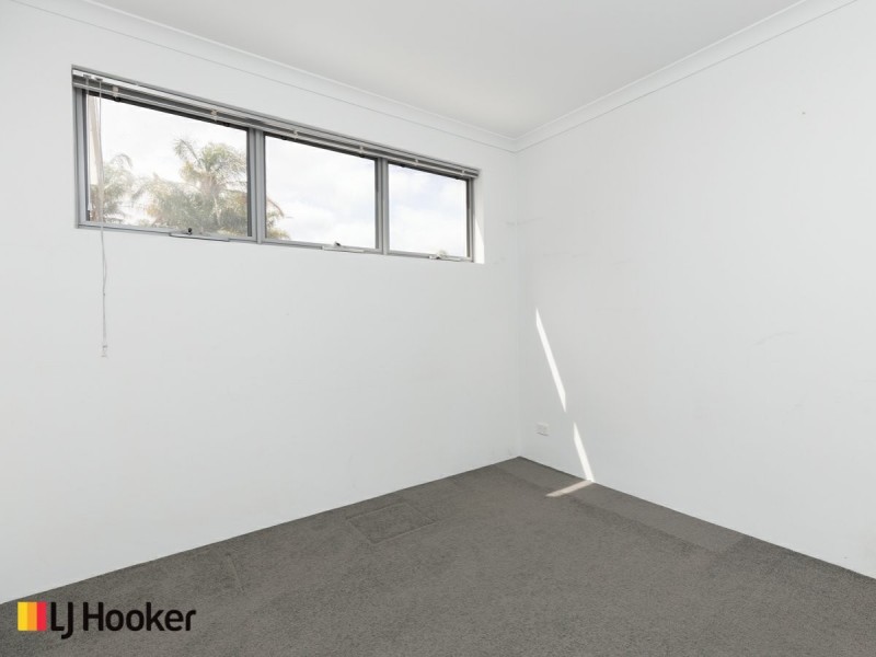 Apartment 8/11 Debenham Street, Thornlie WA 6108