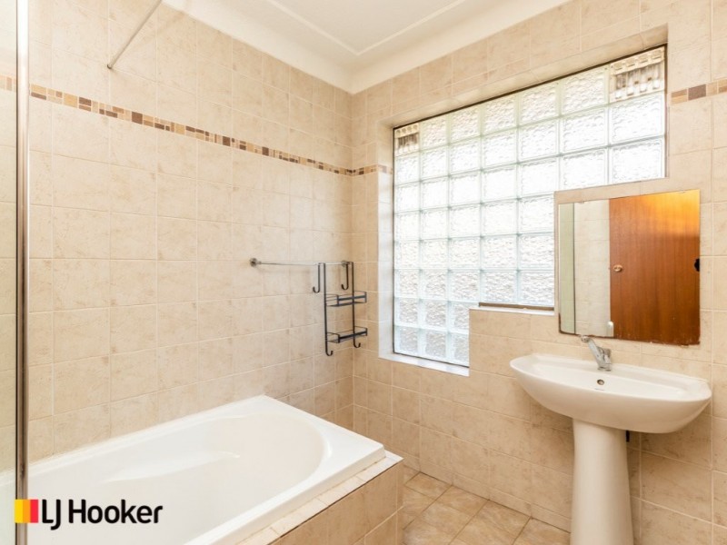 16 Olga Road, Maddington WA 6109