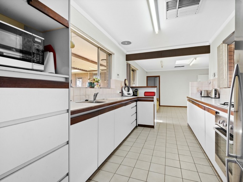 29 Pinetree Gully Road, Willetton WA 6155