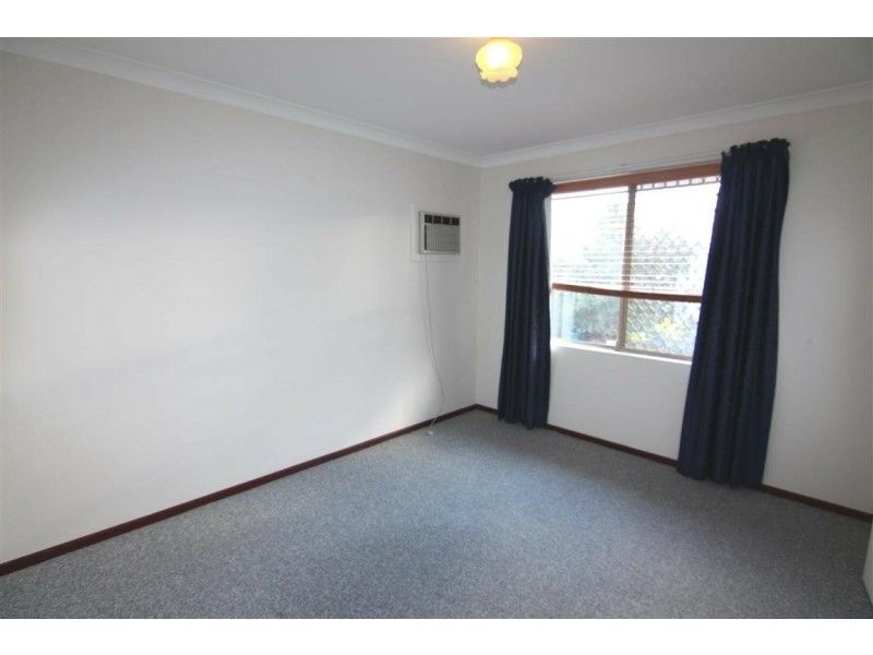 7/8 Neon Close, Parkwood WA 6147