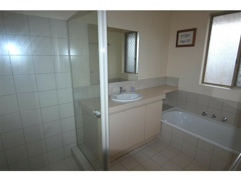 7/8 Neon Close, Parkwood WA 6147