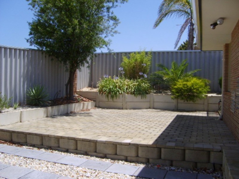 7/8 Neon Close, Parkwood WA 6147