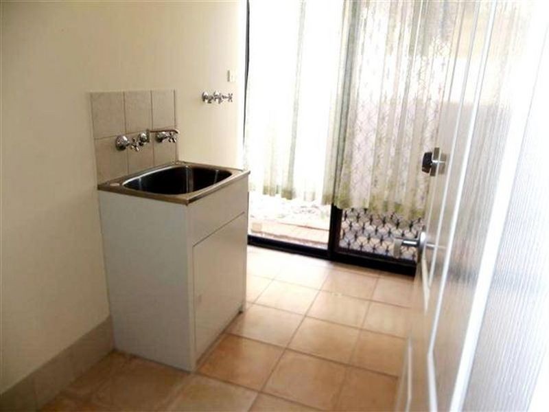 15 Glennon Way, Rossmoyne WA 6148