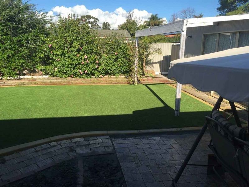 15 Glennon Way, Rossmoyne WA 6148