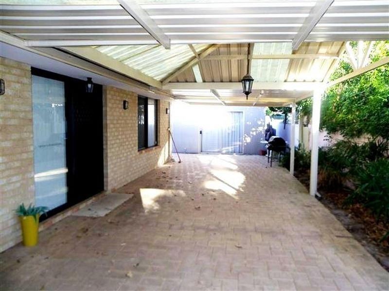 15 Glennon Way, Rossmoyne WA 6148