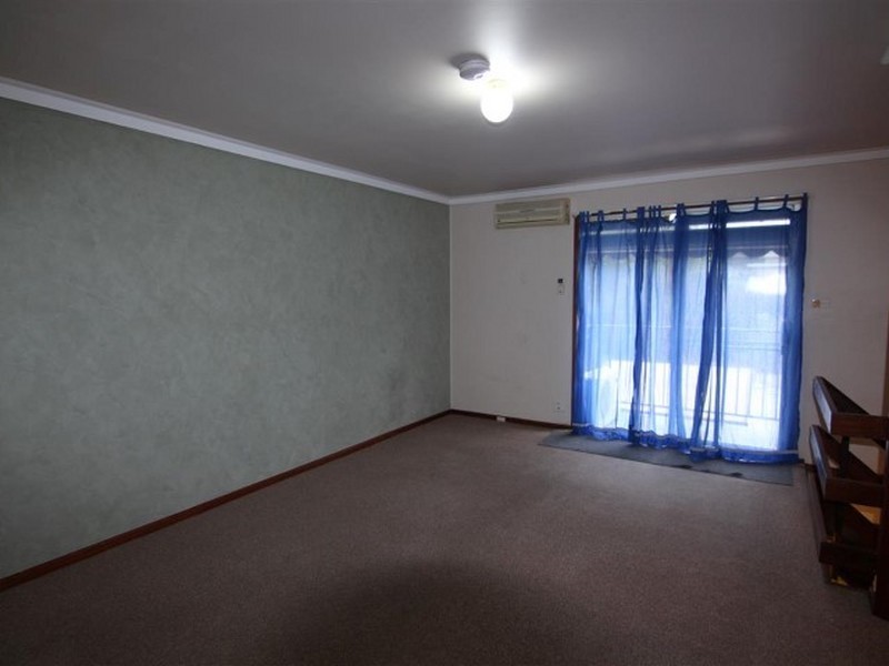 8/19 Freesia Way, Willetton WA 6155