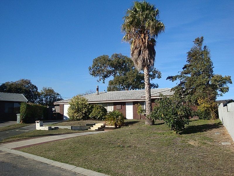 12 Pierre Place, Padbury WA 6025