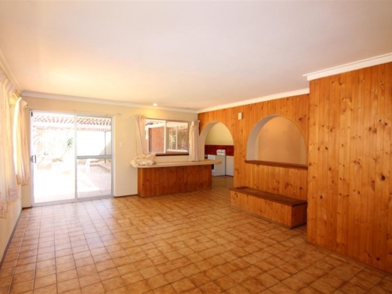 12 Pierre Place, Padbury WA 6025