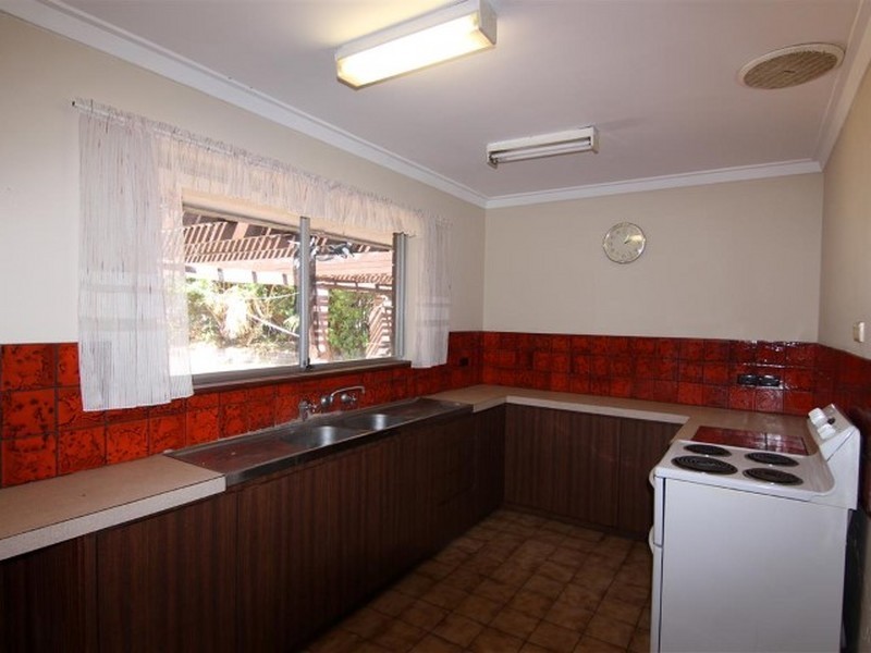 12 Pierre Place, Padbury WA 6025