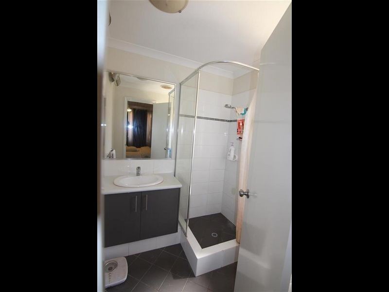 2/157 Seventh Road, Armadale WA 6112