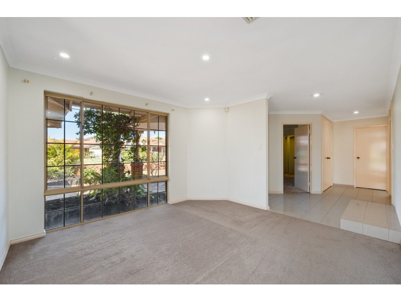 14 Sylvan Crescent, Leeming WA 6149