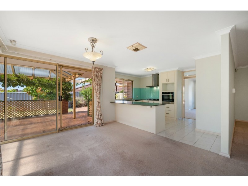 14 Sylvan Crescent, Leeming WA 6149