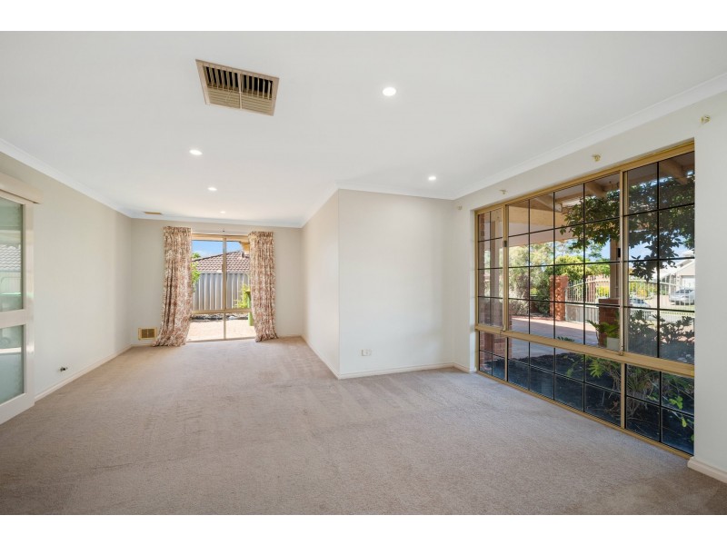 14 Sylvan Crescent, Leeming WA 6149