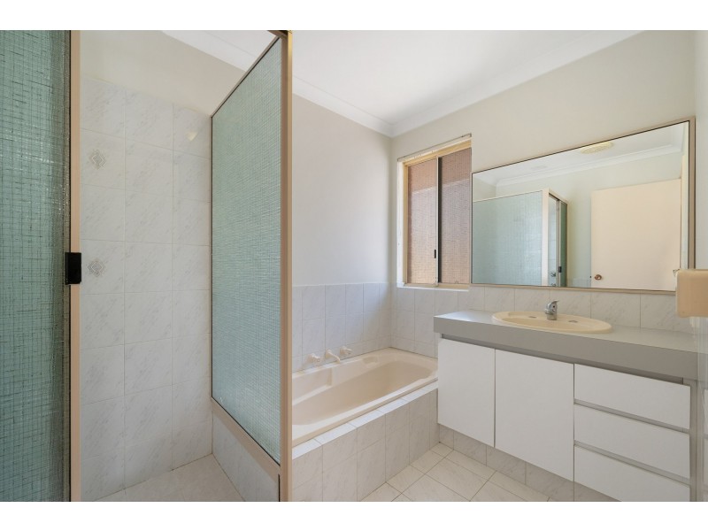 14 Sylvan Crescent, Leeming WA 6149