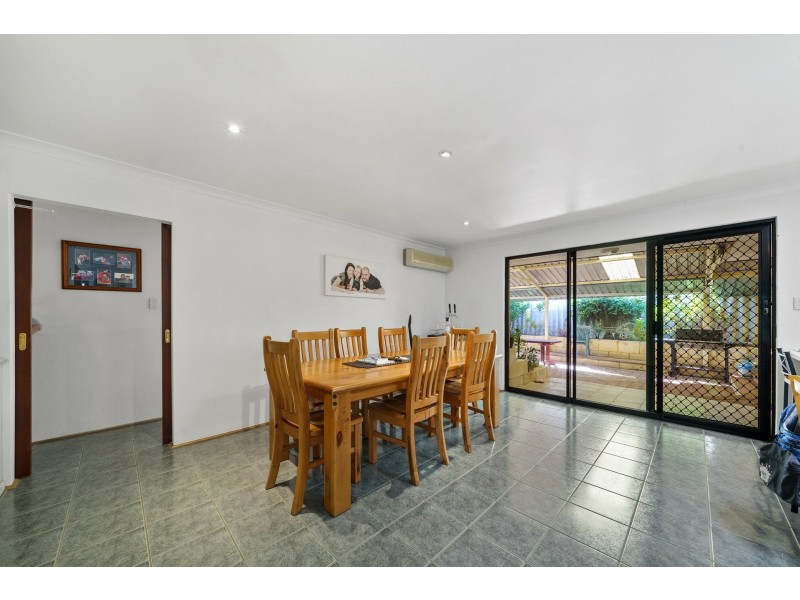 11 Seabrook Place, Success WA 6164