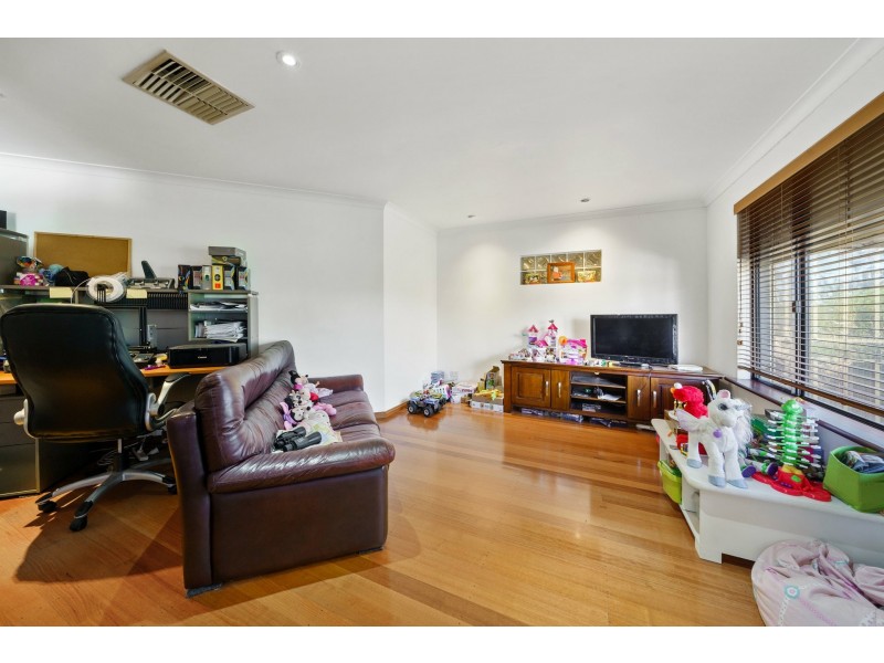 11 Seabrook Place, Success WA 6164