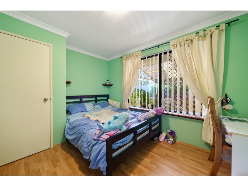 11 Seabrook Place, Success WA 6164