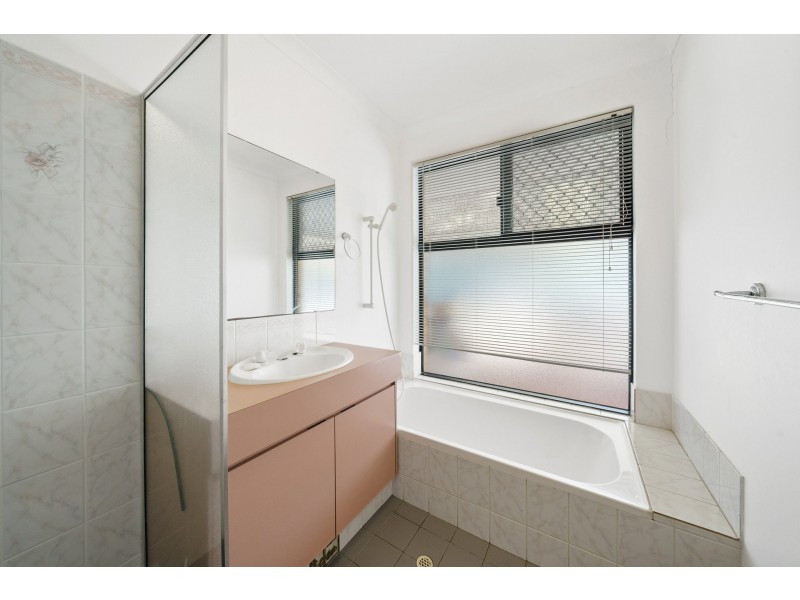 11 Seabrook Place, Success WA 6164