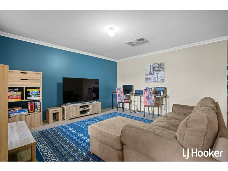 50 Mosedale Loop, Waikiki WA 6169