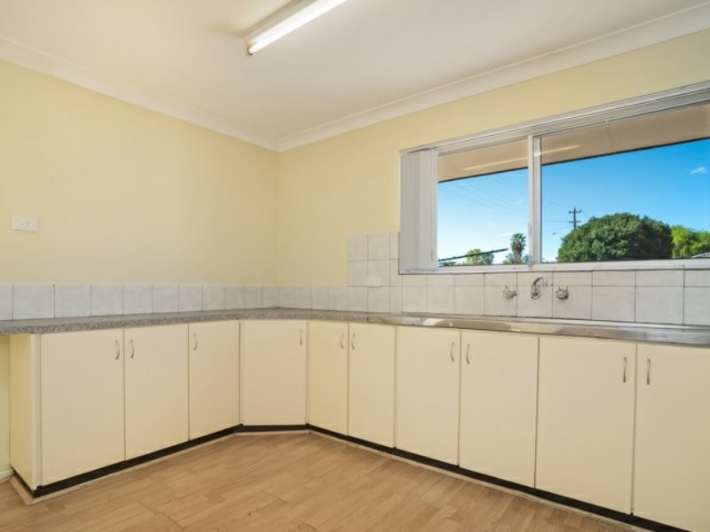 44 Cowan Street, Armadale WA 6112