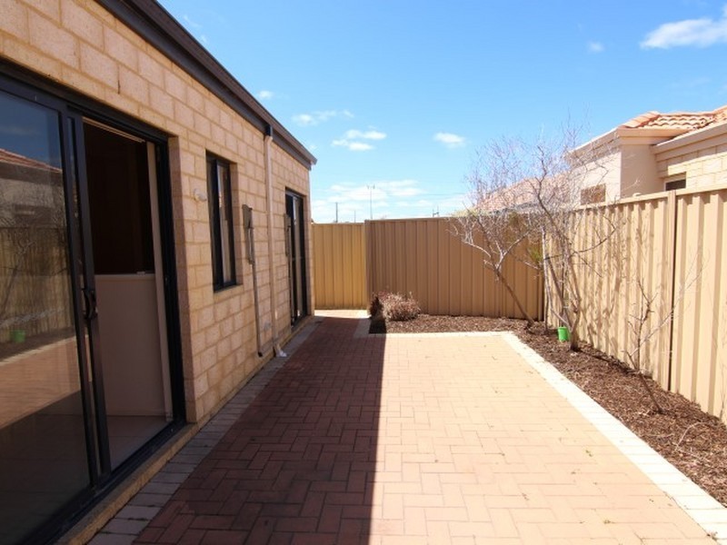 6/35 Hidden Valley Retreat, Clarkson WA 6030