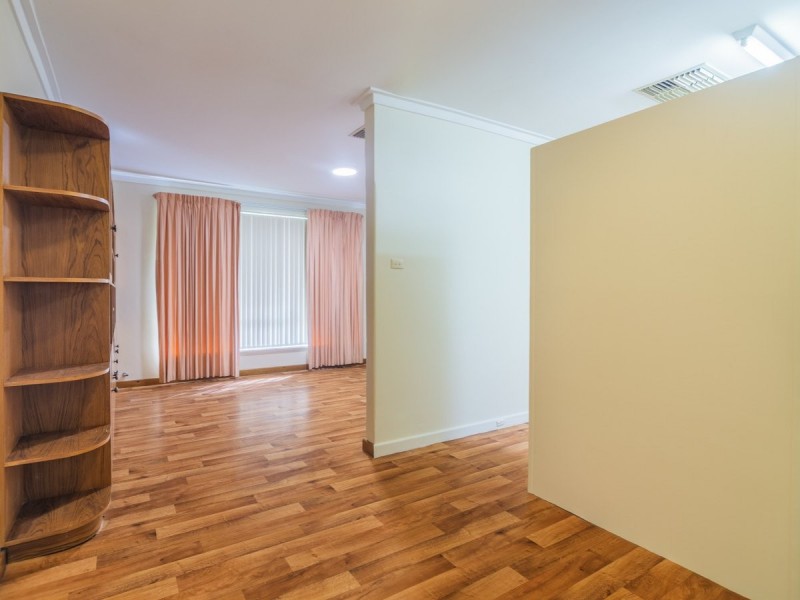 14 Scroop Way, Spearwood WA 6163