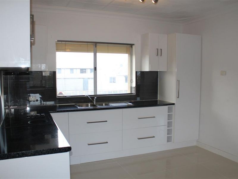 Unit 8/16 Edeline Street, Spearwood WA 6163