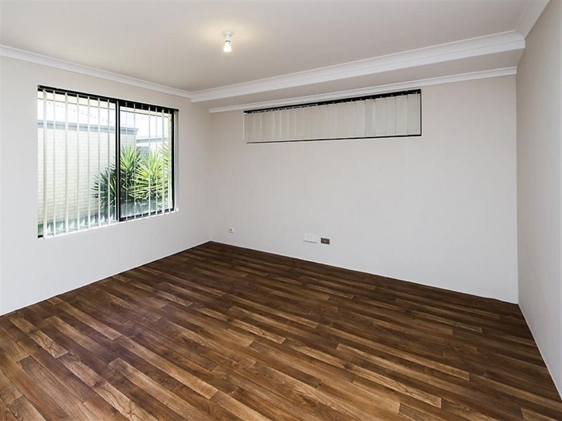 4 Keble Lane, Piara Waters WA 6112