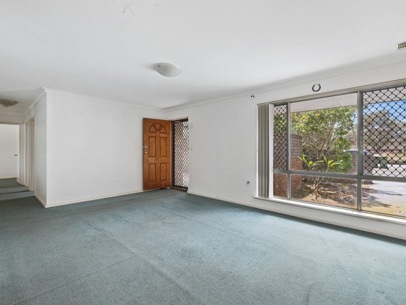 16 Elkhorn Street, East Cannington WA 6107