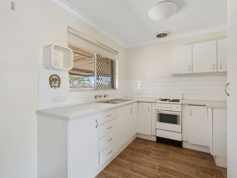 16 Elkhorn Street, East Cannington WA 6107