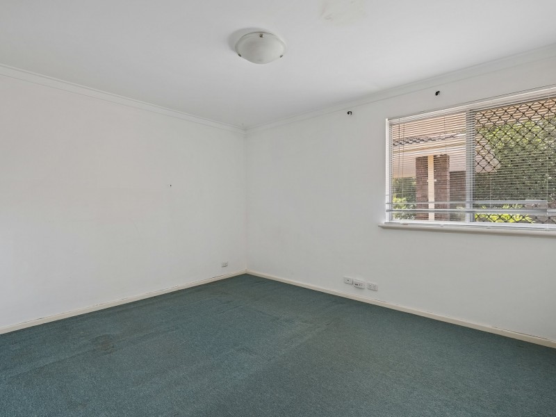 16 Elkhorn Street, East Cannington WA 6107