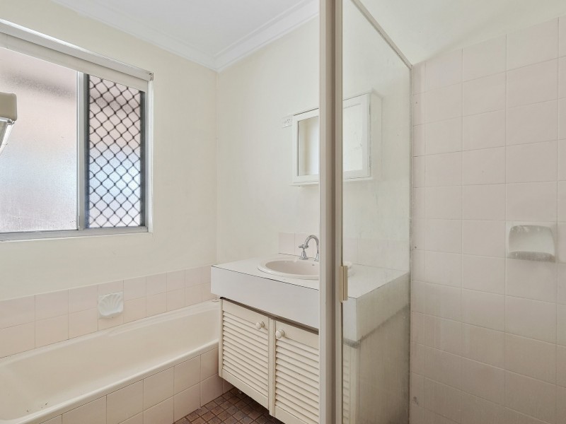 16 Elkhorn Street, East Cannington WA 6107