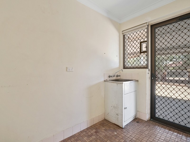 16 Elkhorn Street, East Cannington WA 6107