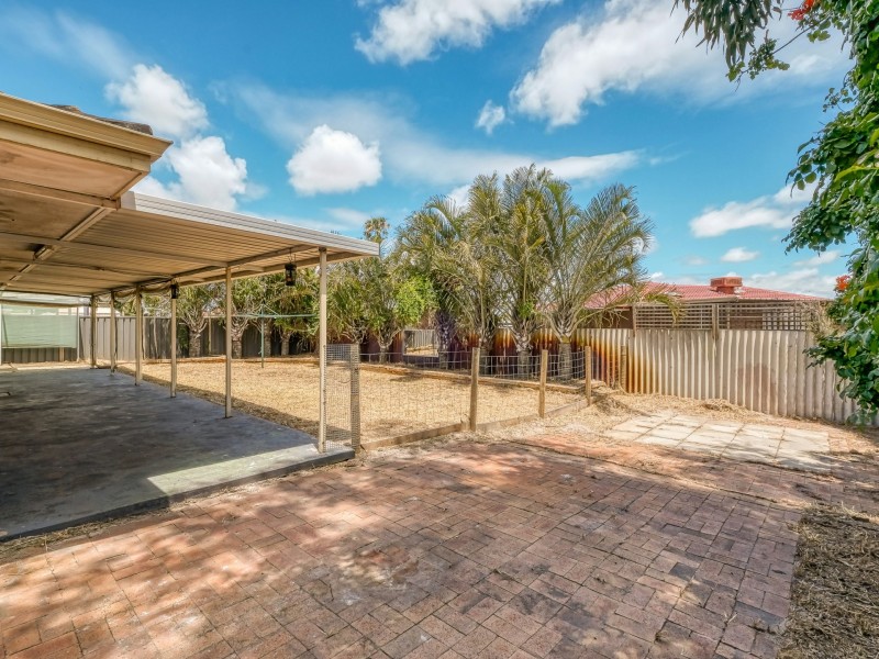 16 Elkhorn Street, East Cannington WA 6107