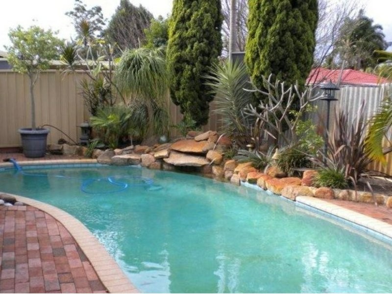 42 Golf Road, Parkwood WA 6147