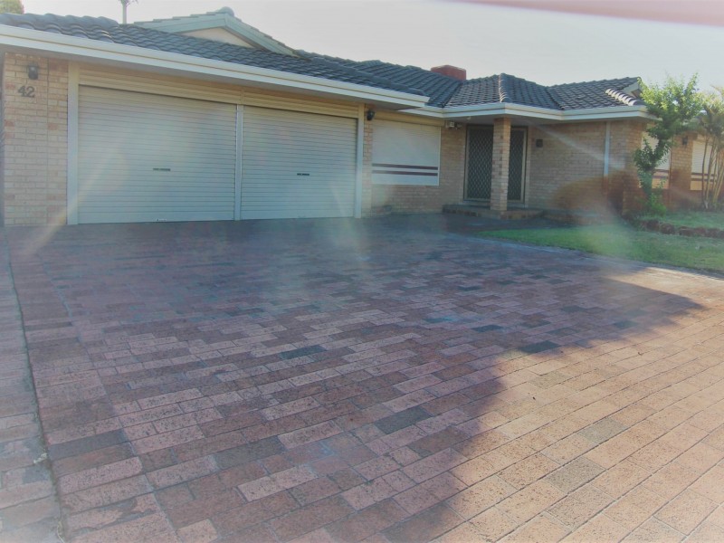 42 Golf Road, Parkwood WA 6147