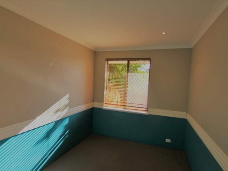 42 Golf Road, Parkwood WA 6147