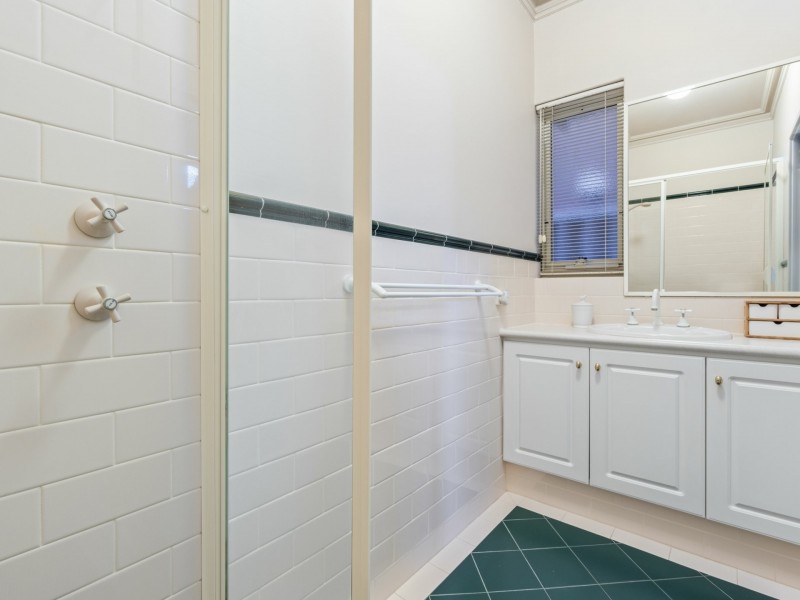 2/39 McMaster Street, Victoria Park WA 6100