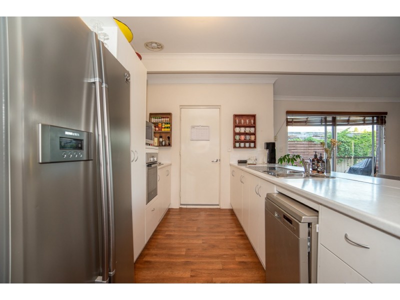 15 Redshank Close, East Cannington WA 6107