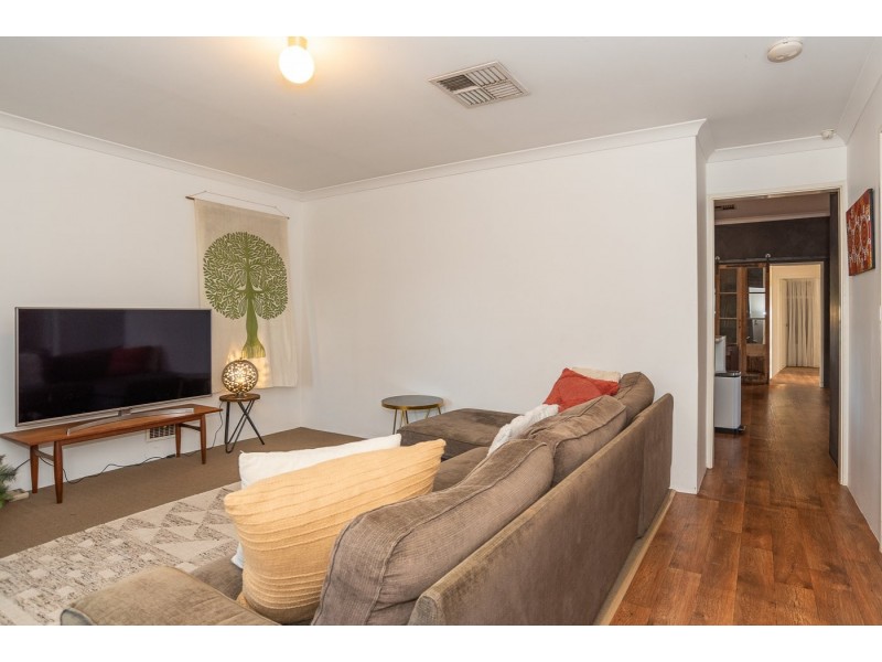 15 Redshank Close, East Cannington WA 6107