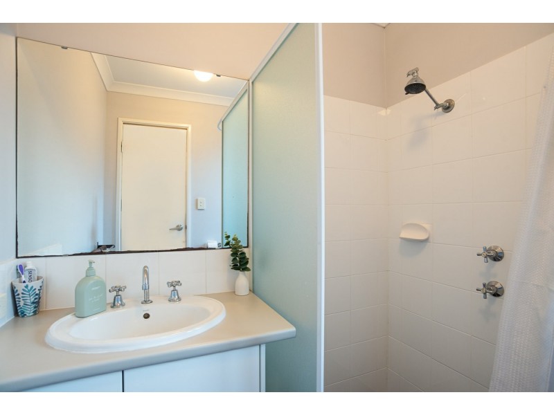 15 Redshank Close, East Cannington WA 6107