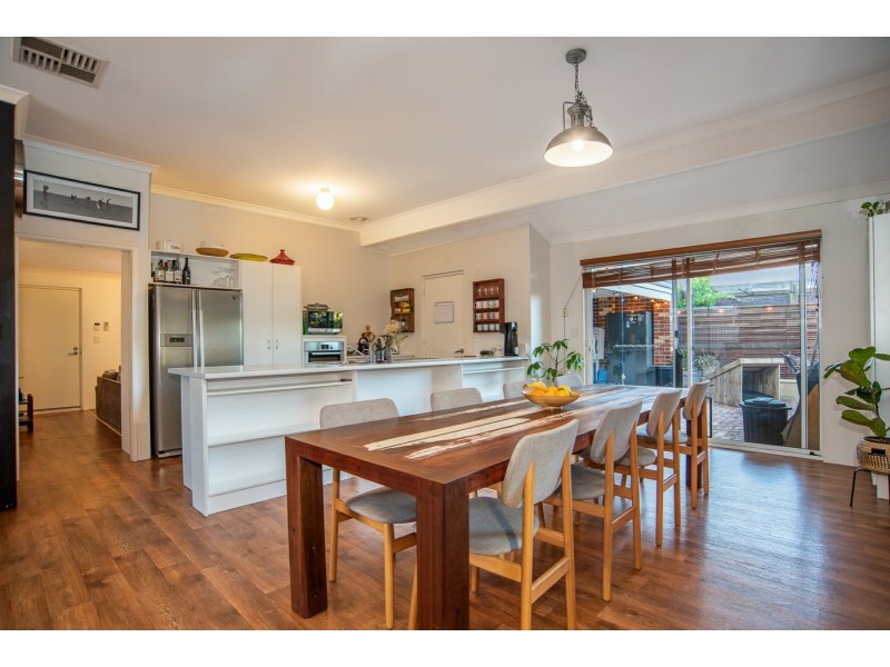 15 Redshank Close, East Cannington WA 6107