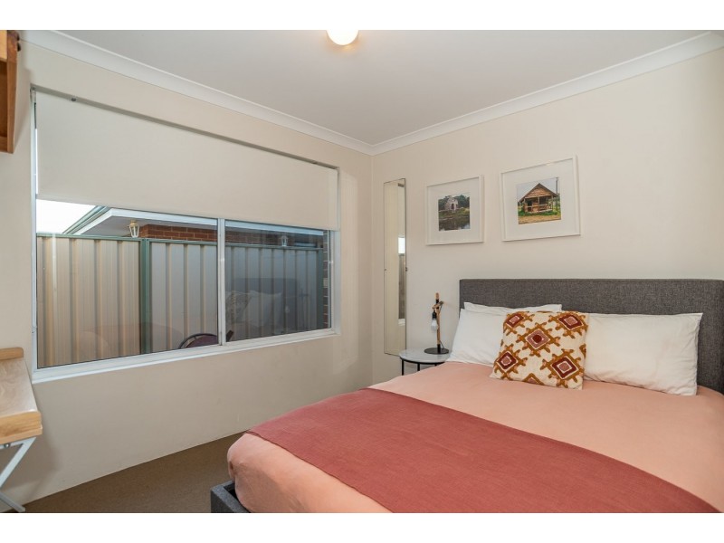 15 Redshank Close, East Cannington WA 6107