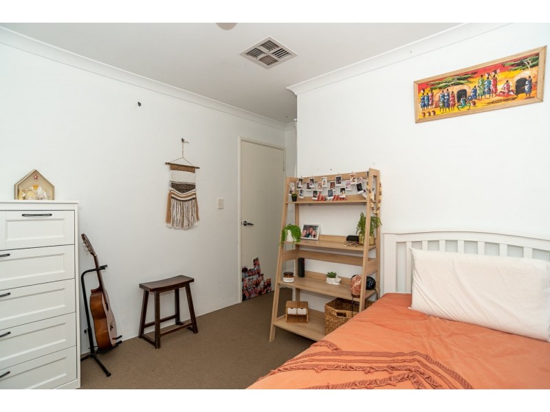 15 Redshank Close, East Cannington WA 6107