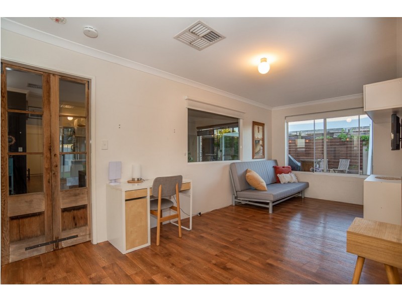 15 Redshank Close, East Cannington WA 6107