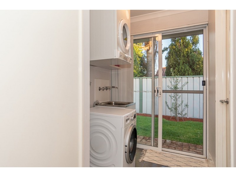 15 Redshank Close, East Cannington WA 6107
