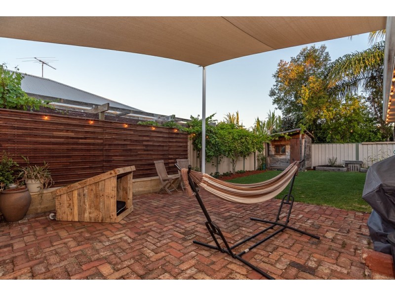 15 Redshank Close, East Cannington WA 6107
