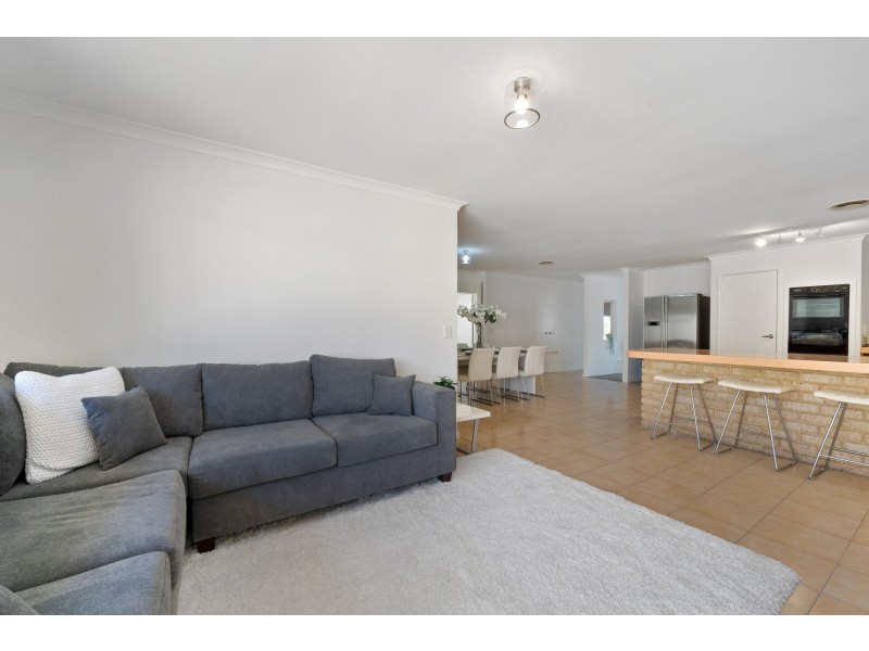 14 Curalo Mews, South Lake WA 6164